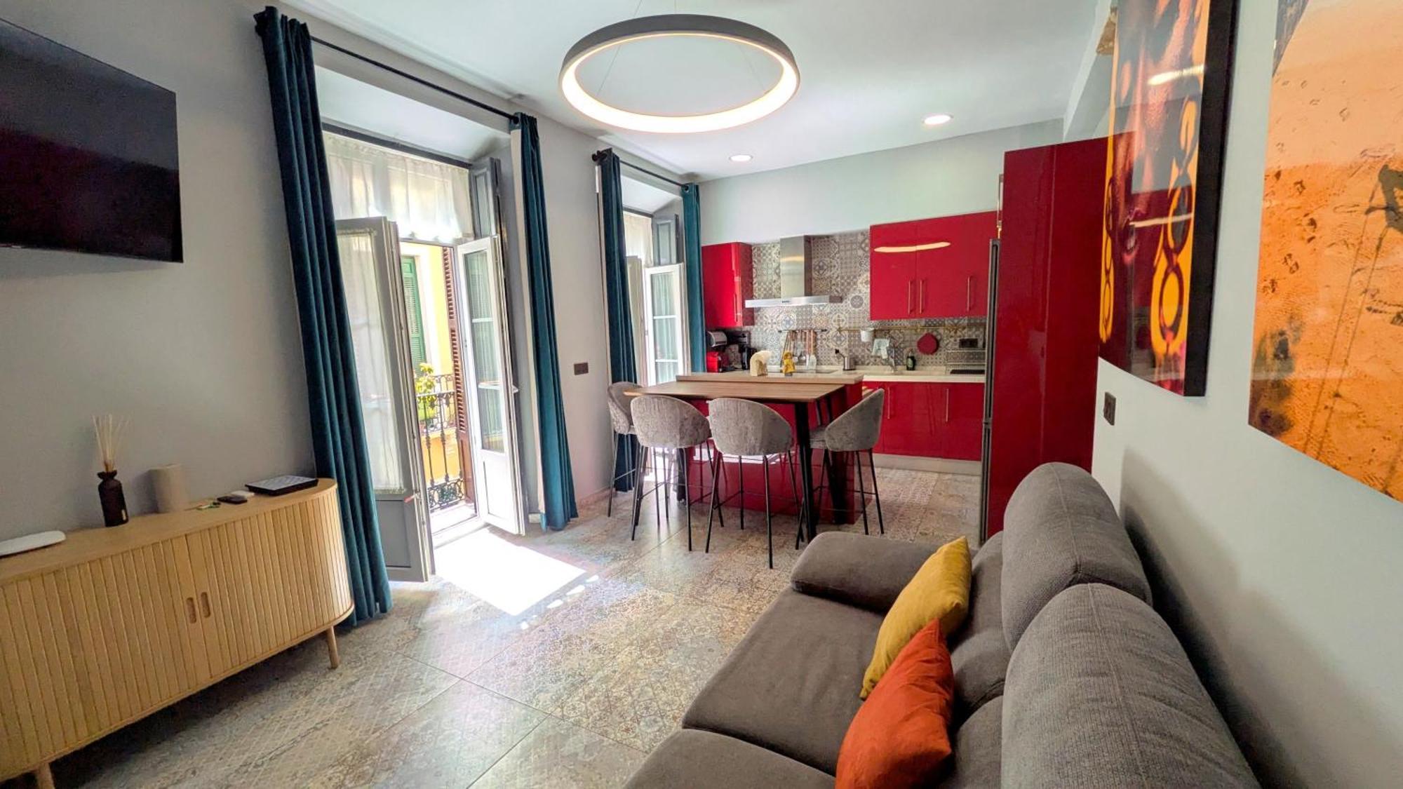 Lejlighed Alma De 2br With Art History & Comfort In The Heart Of The
